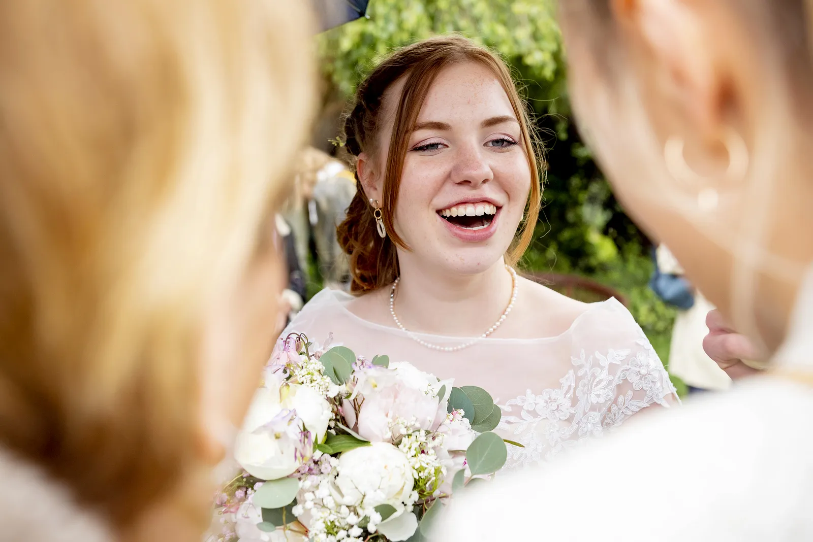 Romantische Hochzeitsfotos in Frankfurt – Oberschweinstiege