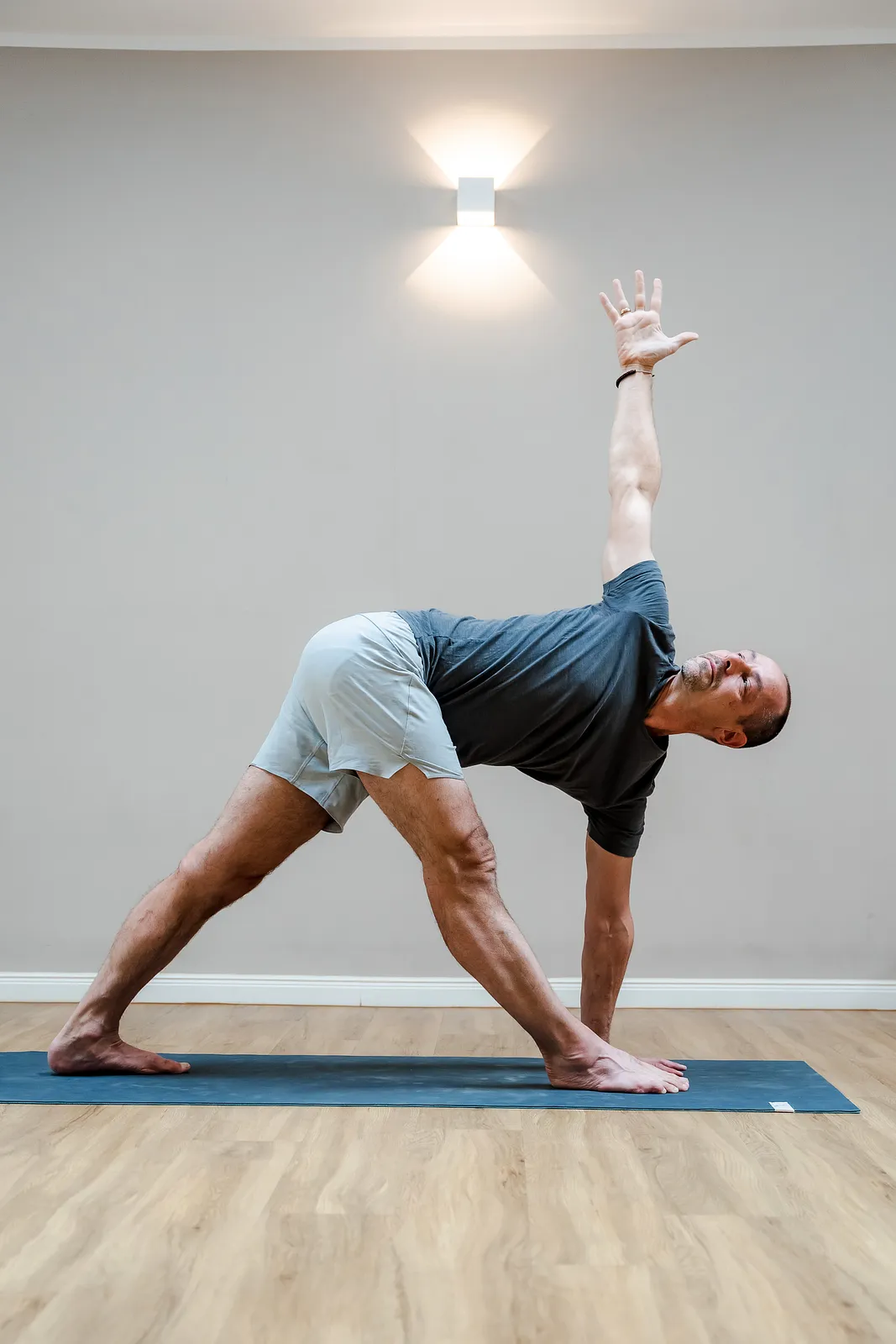 Yoga Fotografie im Timo Wahl Yoga Studio